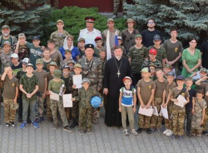 При храме Рождества Христова состоялся двухнедельный детский лагерь.